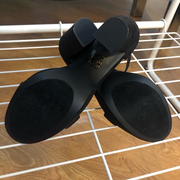 Chunky heels - Picture 3 of 3